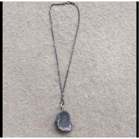 Tabasco Geode Black Crystal Sterling Silver necklace excellent condition - Picture 3 of 5